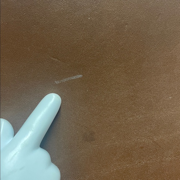 Coach ‘Hamptons’ Leather Carryall - Picture 9 of 16